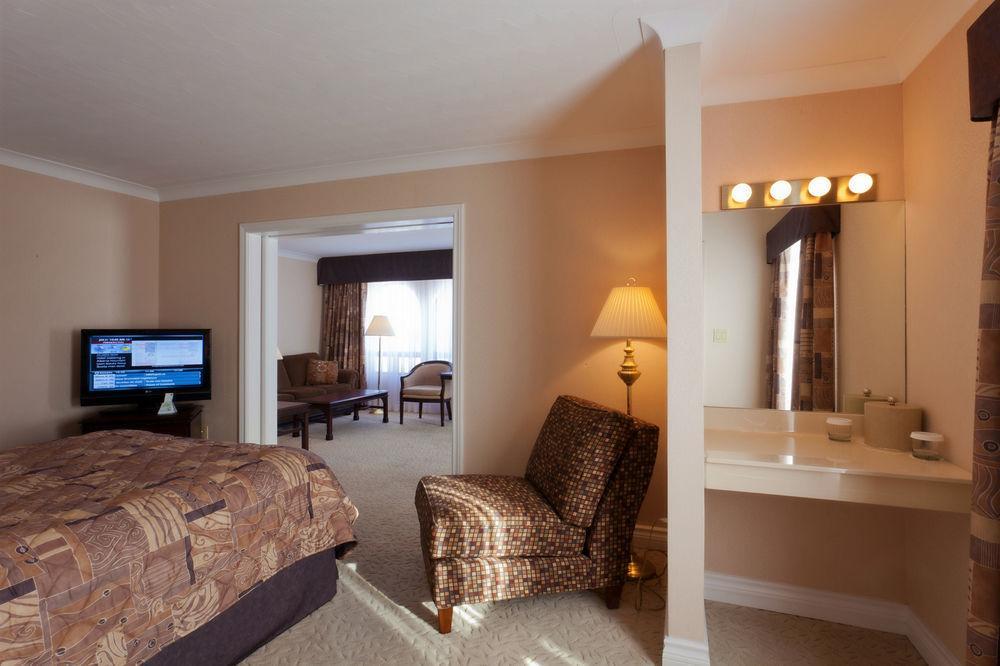 The Fredericton Inn Dış mekan fotoğraf