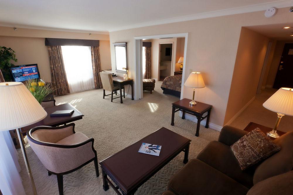 The Fredericton Inn Dış mekan fotoğraf