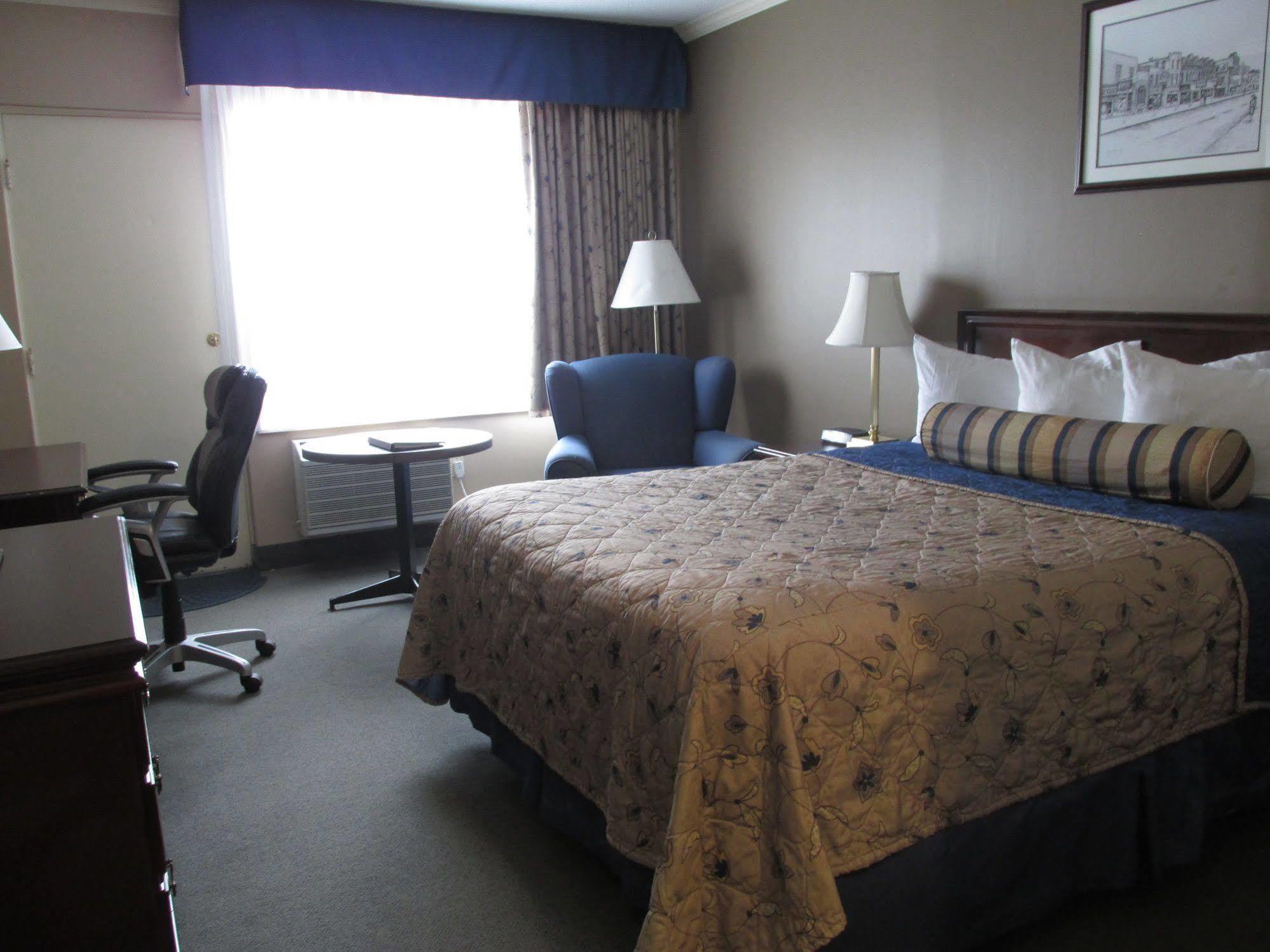 The Fredericton Inn Dış mekan fotoğraf
